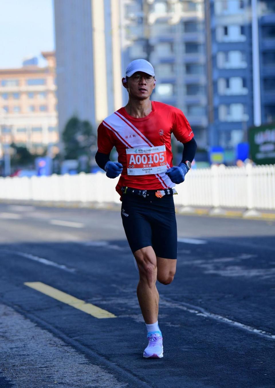 马拉松选手获胜挑战自我创纪录的简单介绍 马拉松选手获胜挑战自我创纪录的简单介绍