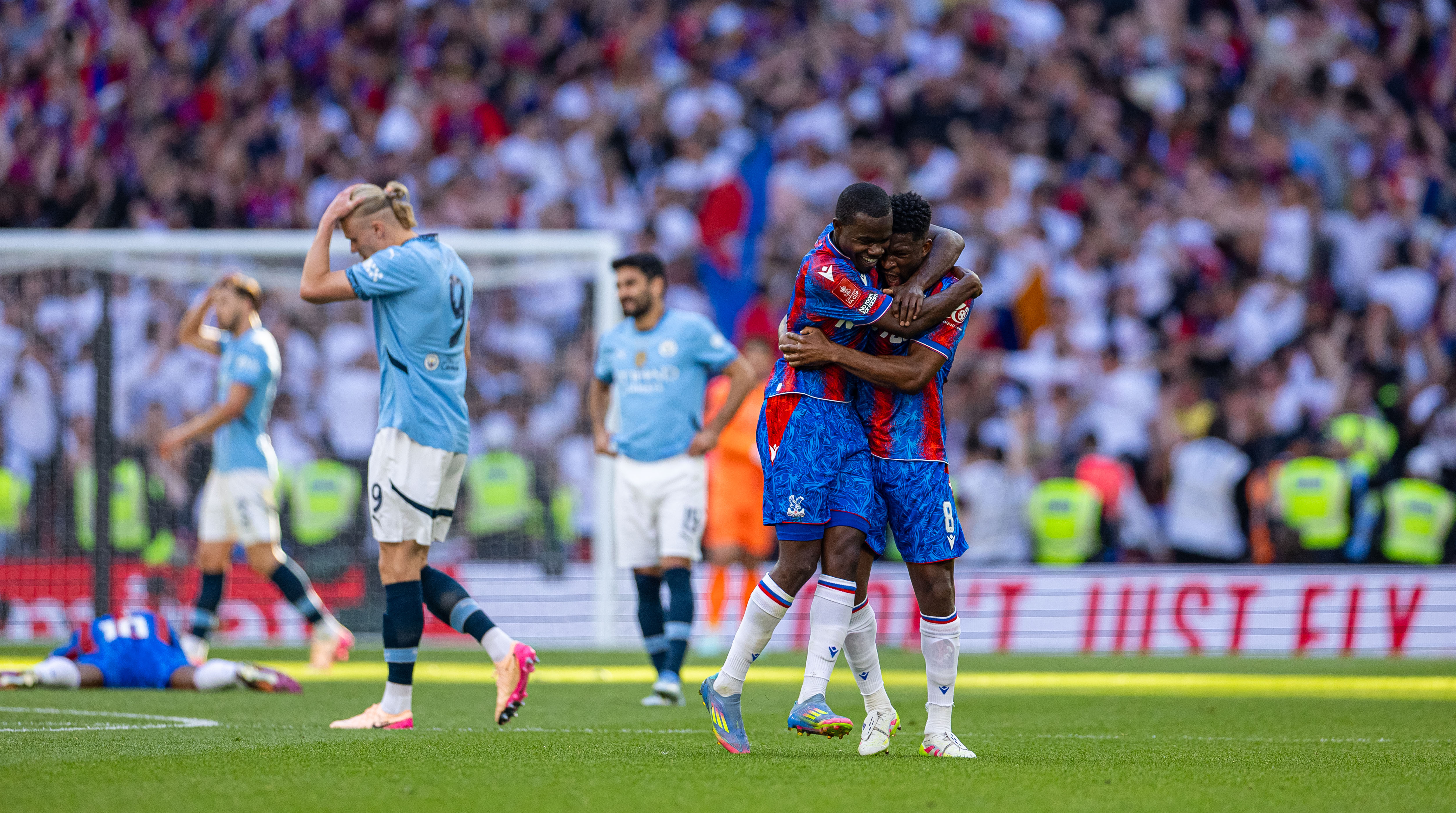 关于英格兰蓄势待发，或将夺得大赛冠军的信息