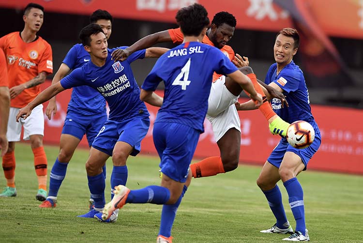 甘冈队客场惨败，排名继续垫底