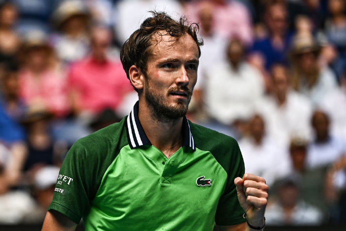 澳网翻盘戴维斯杯，梅德韦杰夫状态火热