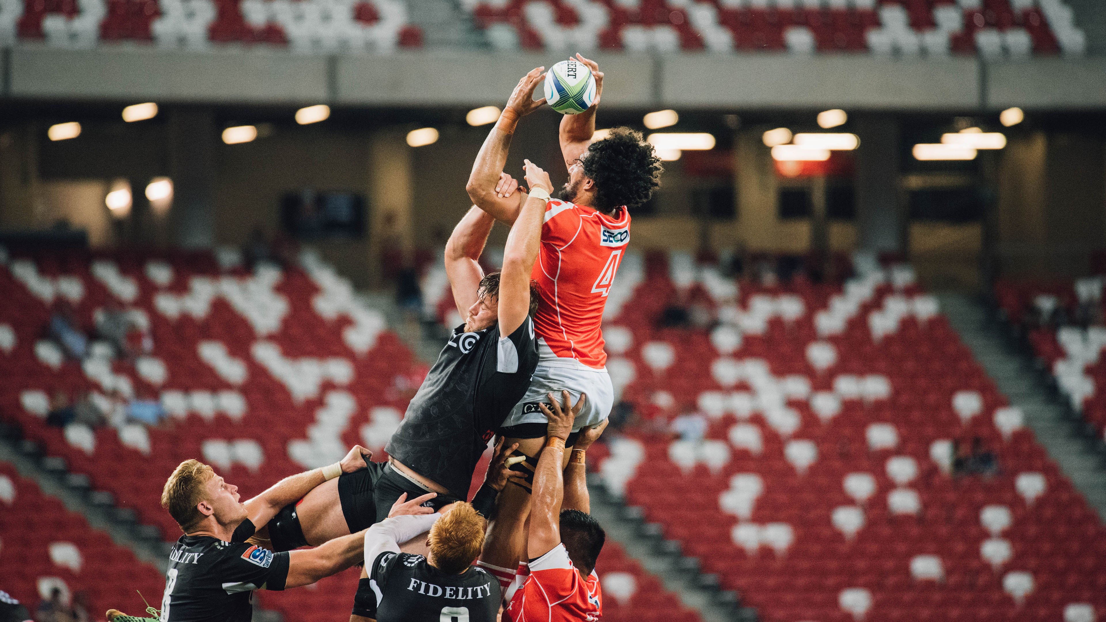 范戴克扛起全队,瑞士单节拉开拜仁,现代足球中的领袖与战术突袭