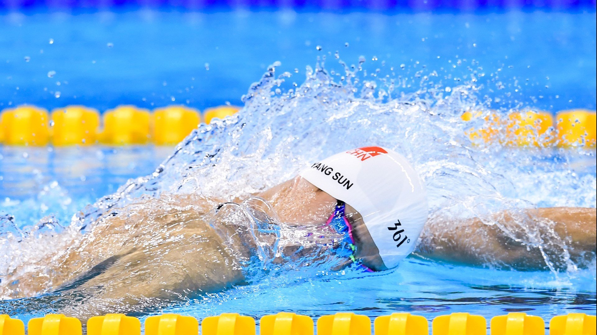 阿劳霍一锤定音，中国男足一波带走巴西，改写历史之夜